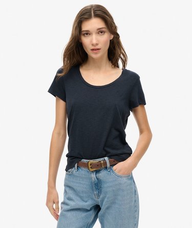 Studios T-Shirt mit tiefem Ausschnitt Image 1