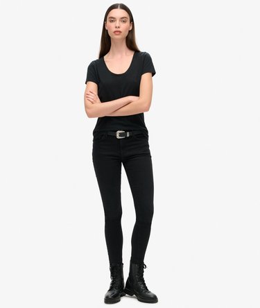 Studios T-Shirt mit tiefem Ausschnitt Image 2