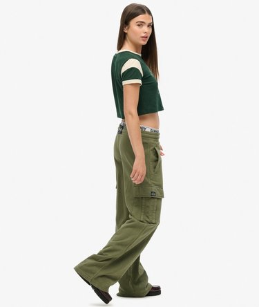 Athletic Essentials weite Cargo-Jogginghosen im Vintage-Look Image 2