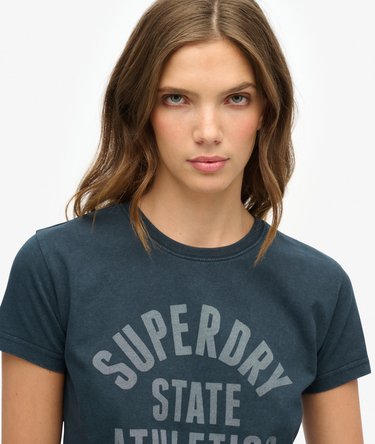 Figurbetontes Athletic T-Shirt mit Grafik Image 3