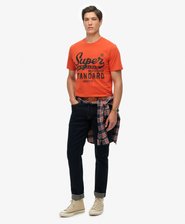 Standard T-Shirt mit Schriftzug